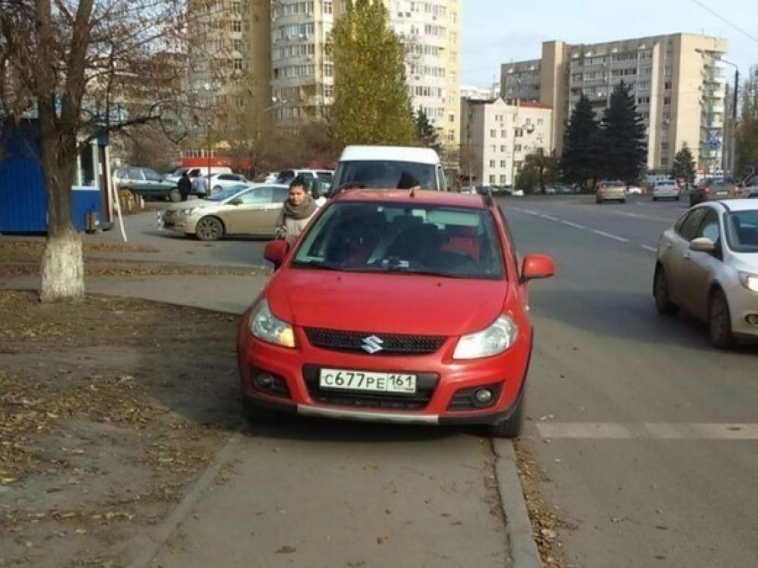 "Наглючая» мадам на красной машине возомнила себя королевой дорог Ростова 