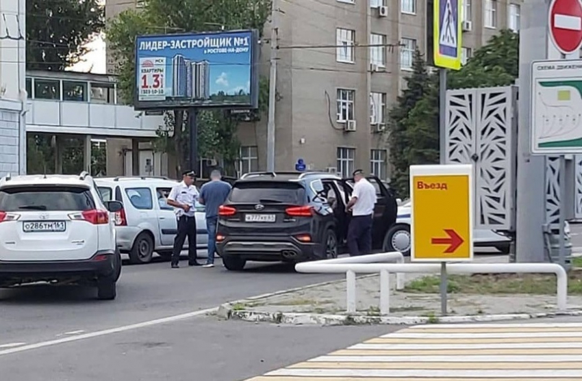В центре Ростова мужчина устроил стрельбу