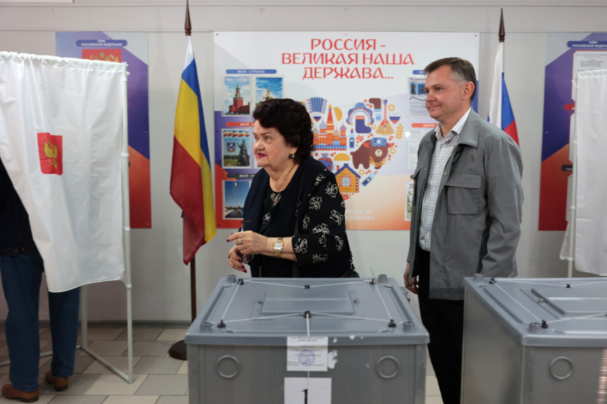 Юрий Слюсарь лидирует на выборах губернатора Дона