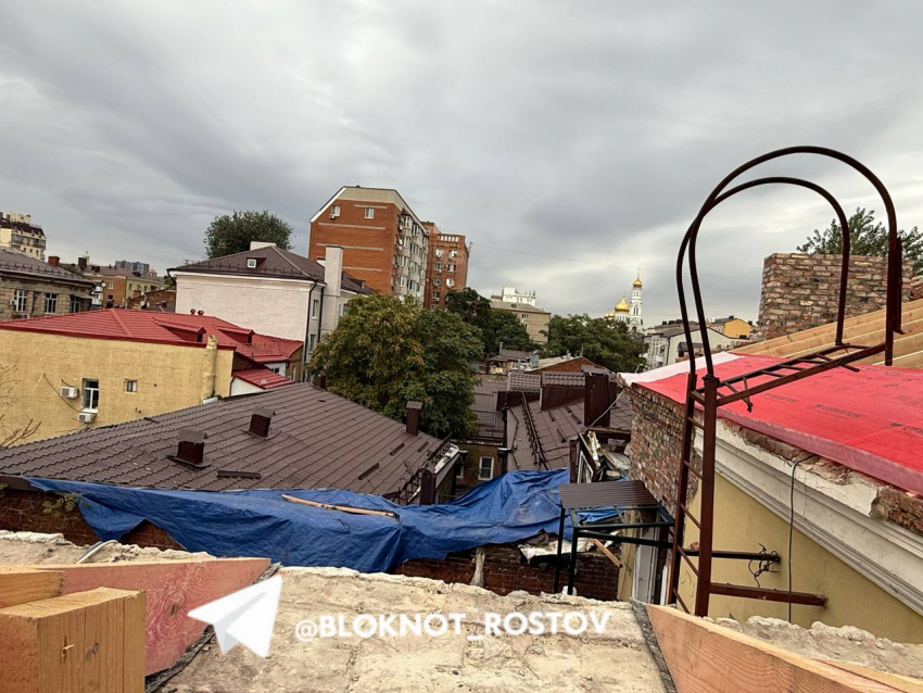 Ростовчане уже месяц ждут восстановление крыши и домов после атаки БПЛА