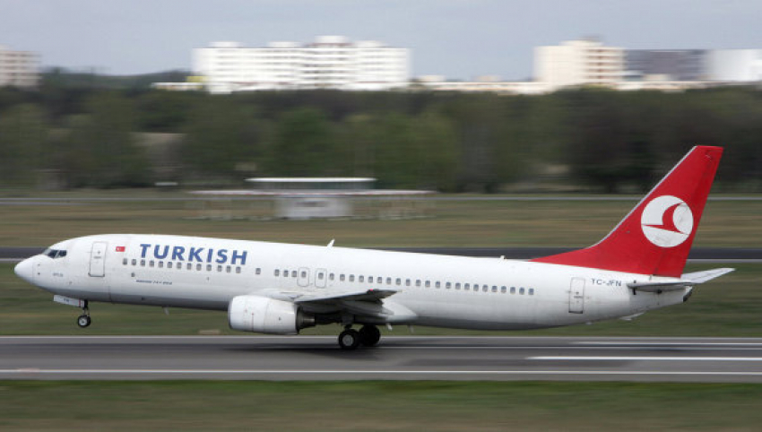Первый после беспорядков в Турции самолет из Стамбула приземлился в Ростове 