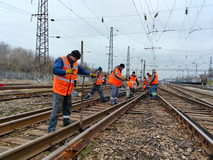 В Ростове перекроют железнодорожный переезд в Каратаево на ночь