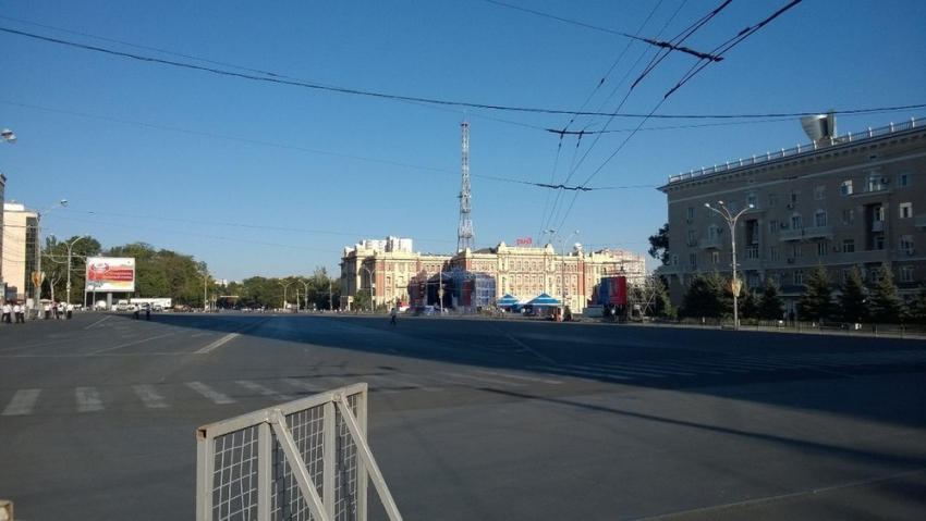 Театральная площадь в Ростове готова к концерту