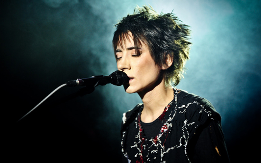 306 тысяч заплатила Земфира за мат на концерте в Ростове