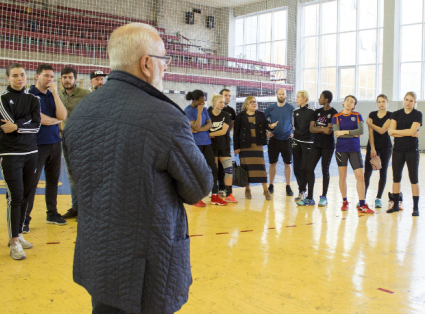 Бизнесмен Иван Саввиди посетил тренировку гандбольного клуба «Ростов-Дон"