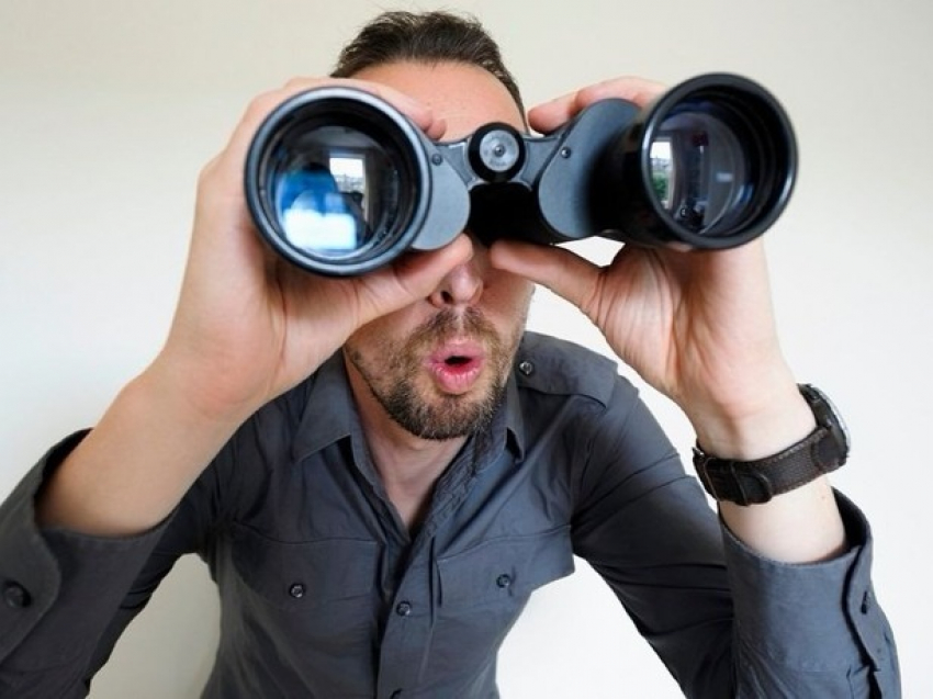 Полгода следил и подслушивал за своей ничего не подозревающей подругой ревнивый 37-летний житель Ростова