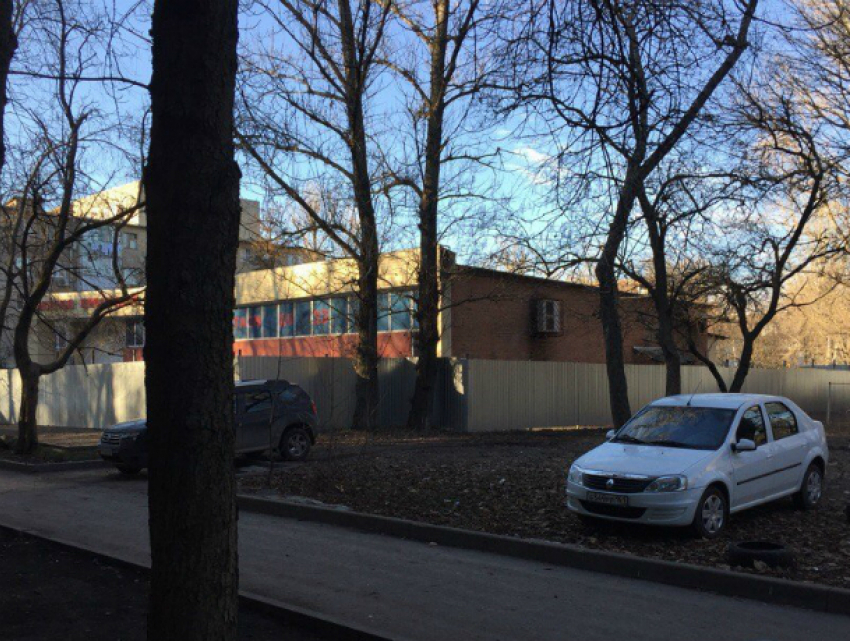 Обрушением домов старого фонда на головы жильцов грозит ростовчанам возведение 24-этажки в Западном микрорайоне Ростова