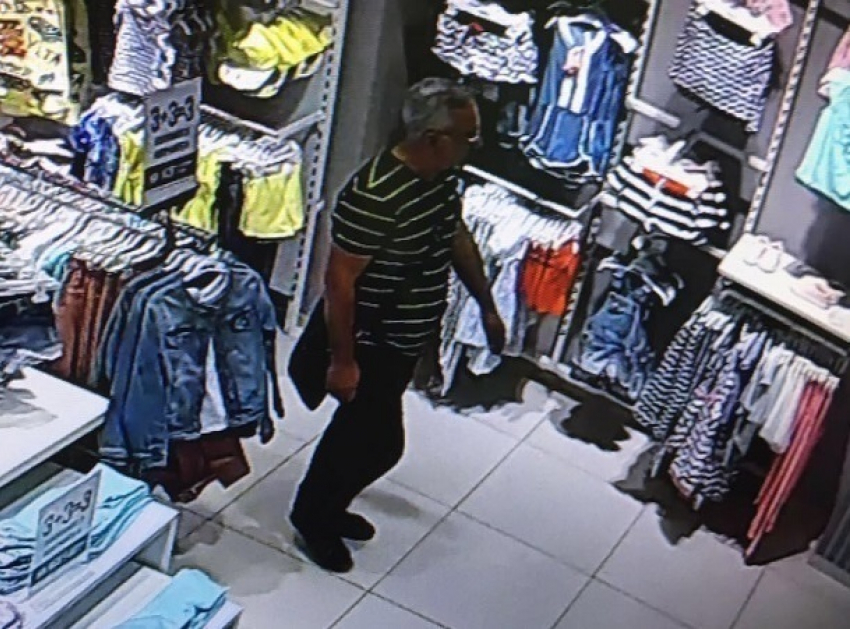 Дерзкие преступники начали обворовывать продавцов в крупных торговых центрах Ростова