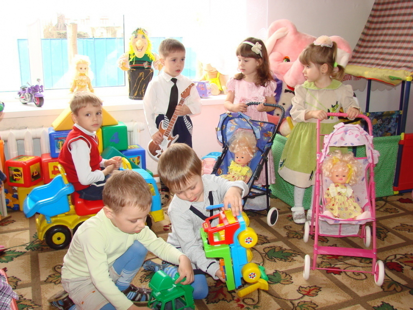 Сотрудницу района в Азове проверяют за продажу места в детсаду 