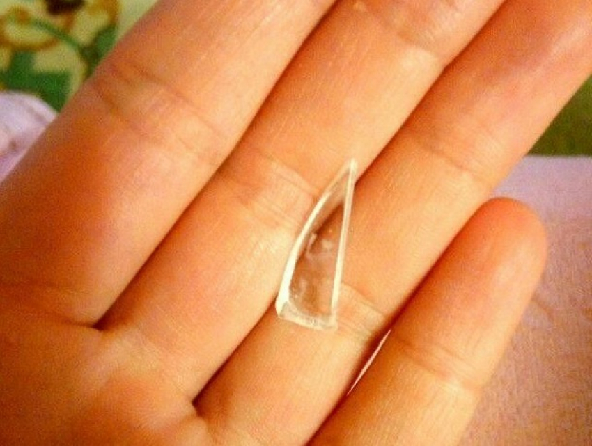 Бритвенно острый осколок нашла в пакете молока ростовчанка