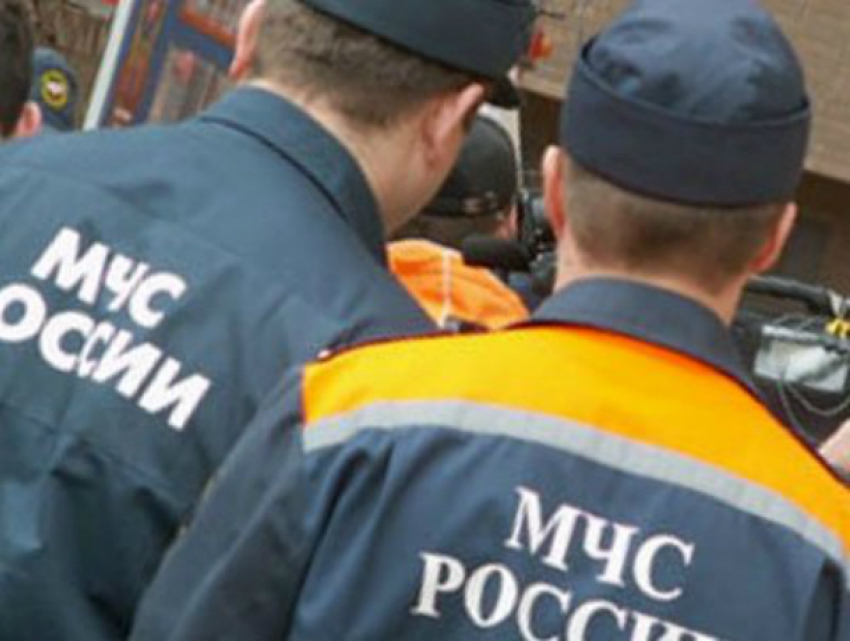 Крупную взятку вымогали у предпринимателя два сотрудника МЧС в Ростове