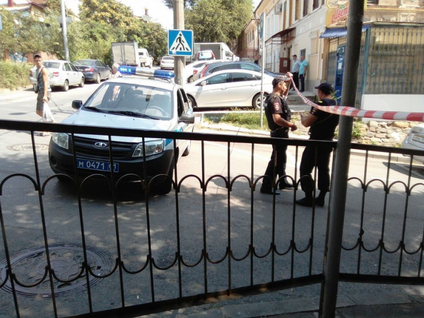 В центре Ростова мужчина пытался открыть огонь по полиции