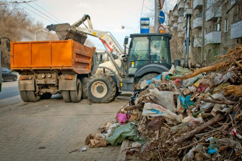Способы спасения утопающего в свалках мусора Ростова определили городские власти
