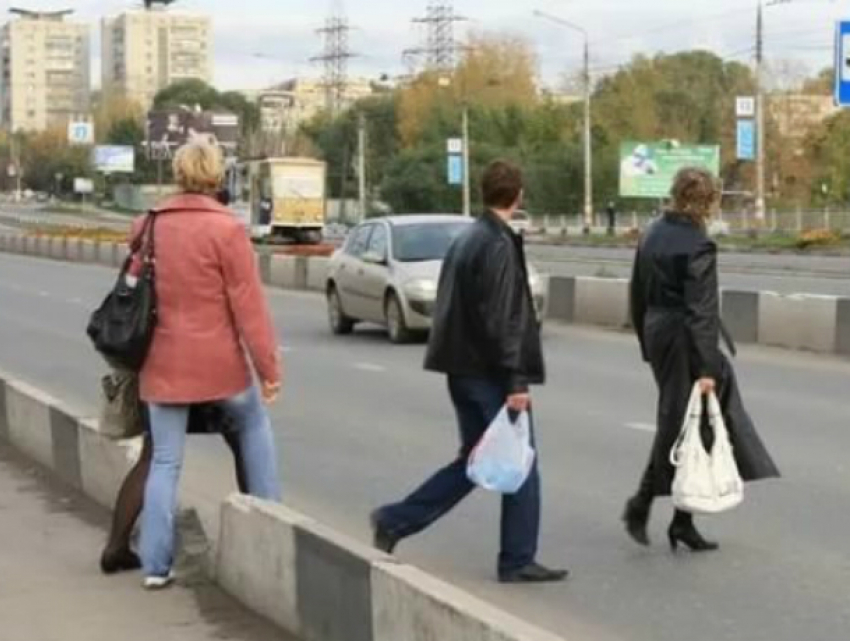 Женщина-пешеход погибла под колесами Lada Priora в Ростовской области 