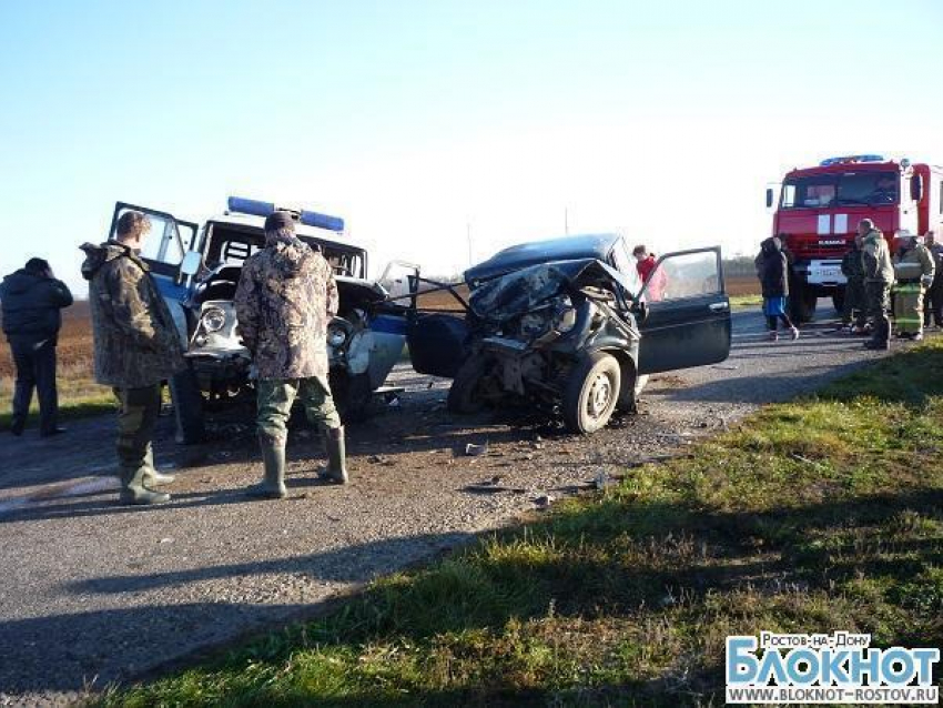 В Ростовской области в ДТП с участием полицейского 2 человека погибли, 1 травмирован