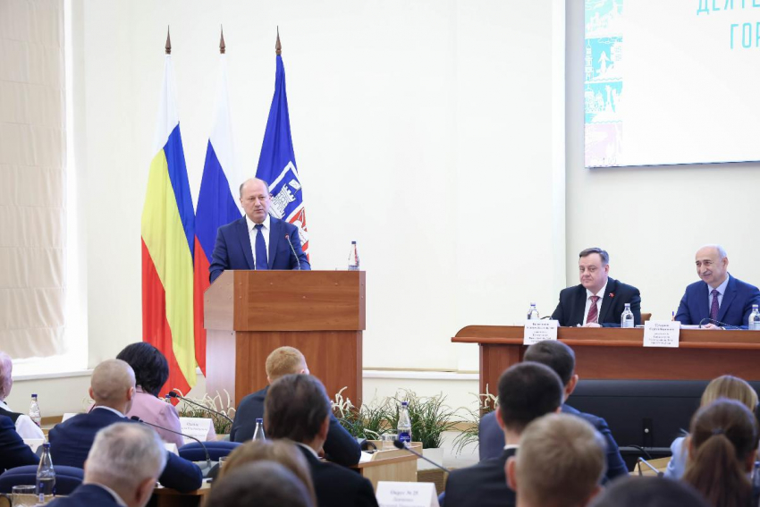 Глава Ростова представил отчет о работе за 2025 год на заседании городской думы