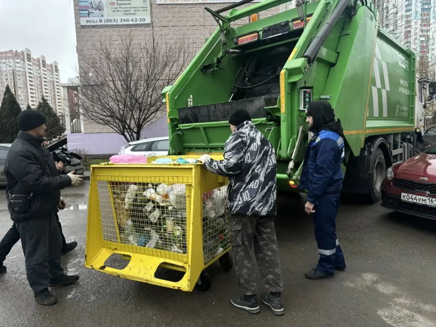 Регоператор установит 1200 контейнеров для сбора пластика в Ростове