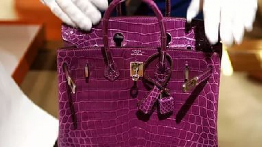 В подъезде дома на Западном у ростовчанки украли сумку с 370-ю тысячами рублей