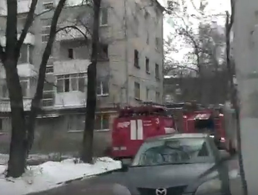Два человека насмерть удушились во время пожара в собственной квартире в Ростове