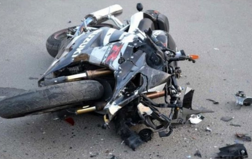 В Ростовской области мотоциклист погиб после столкновения с грузовиком 
