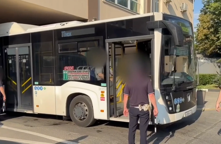 В Ростове-на-Дону нашли нарушения после проверки 35 автобусов