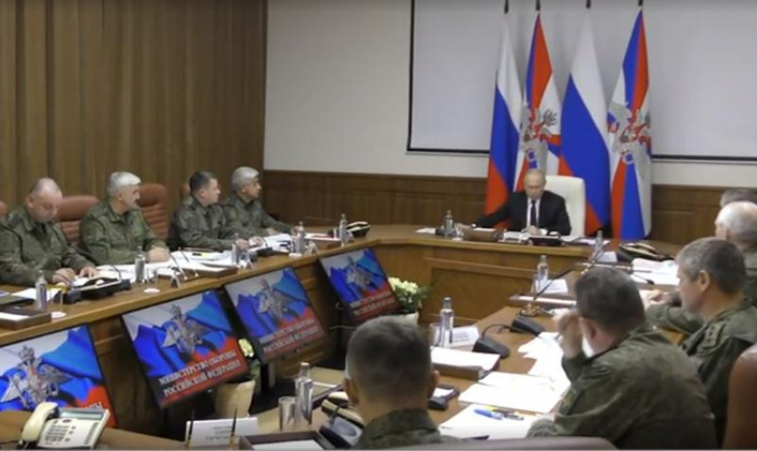 Путин провел совещание в штабе группировки СВО в Ростове-на-Дону ночью 19 августа