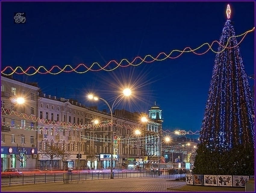 Первого декабря Ростов закончат украшать к Новому году