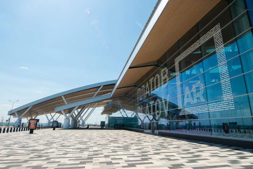 Аэропорт Платов и авиакомпания Азимут начали крупный набор сотрудников