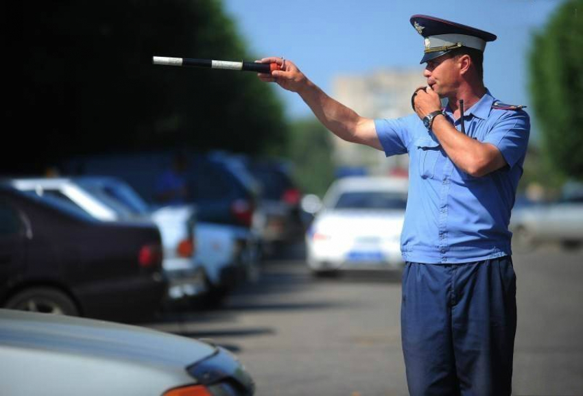 Автоледи сбила инспектора ДПС в Новочеркасске
