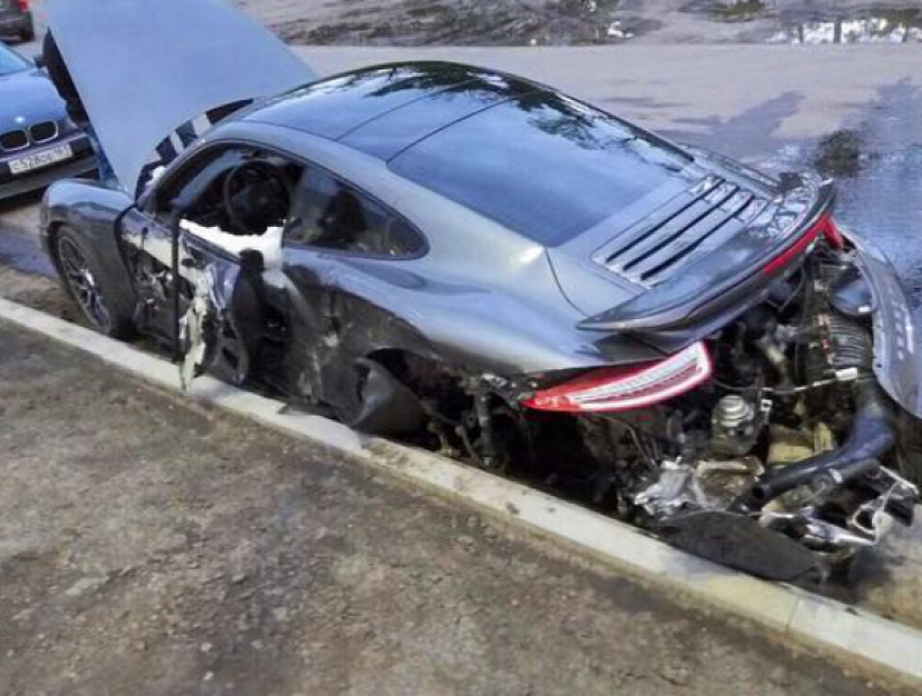 Владелец разбитого Porsche  за 13 миллионов договорился с автосалоном и ждет машину на замену в Ростове