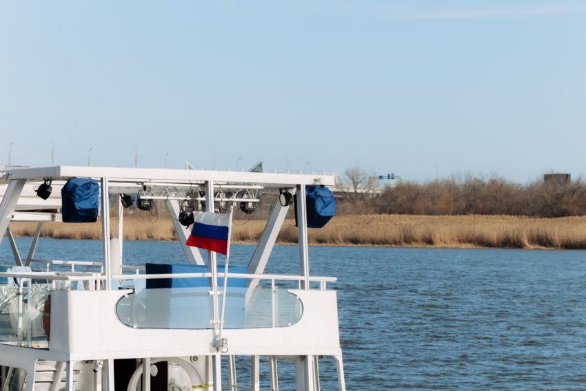 В Дону у Семикаракорска зафиксировали резкий рост загрязнения нефтепродуктами