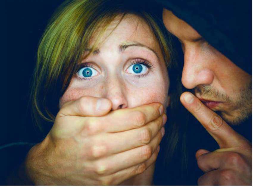 Разбойные нападения на ростовских девушек в их квартирах совершил 32-летний мужчина