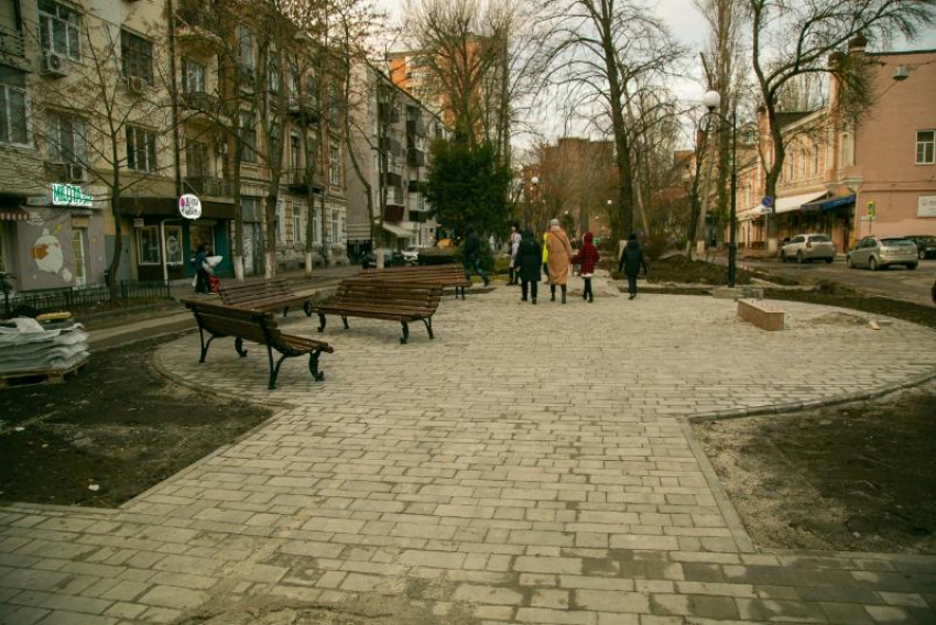 Благоустройство пешеходной зоны на Университетском в Ростове не успели завершить в срок