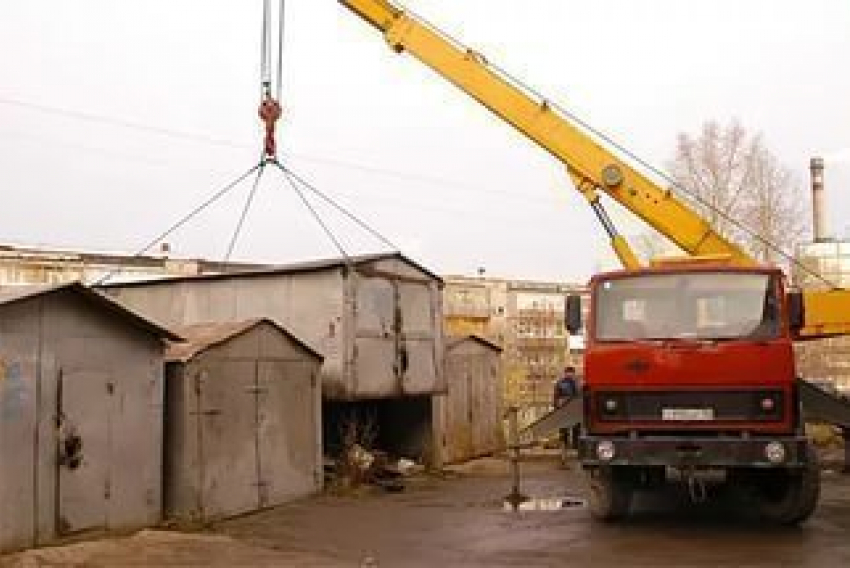 В Ростове сносят гаражи около стадиона «Локомотива»