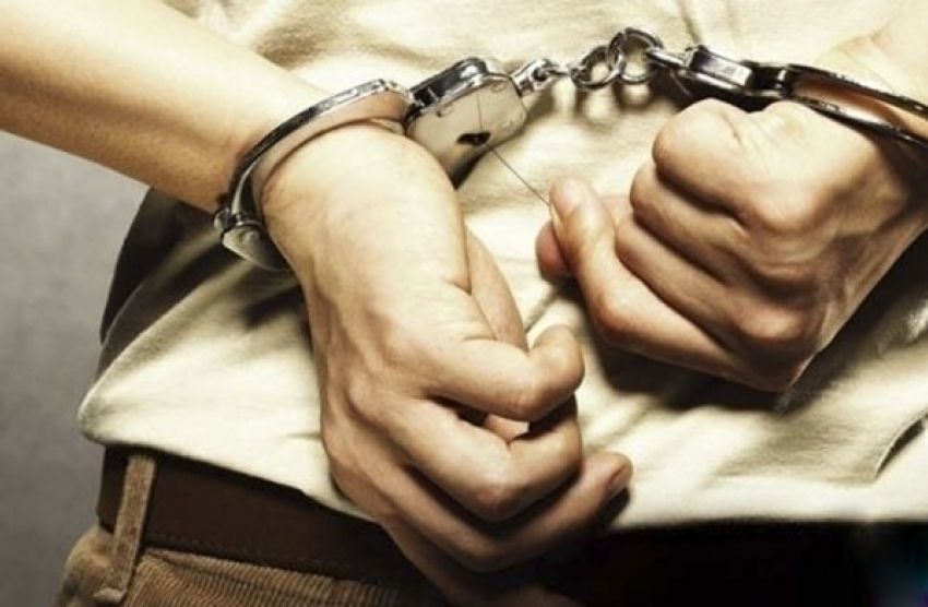 В Ростове на женщину напал собственный гость