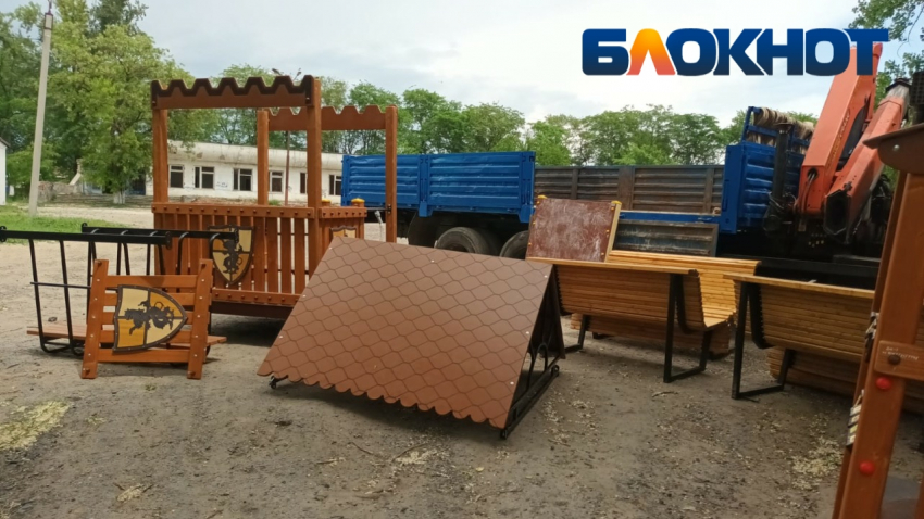 В парке Ростова начали демонтировать благоустройство, которое завершили 1 мая