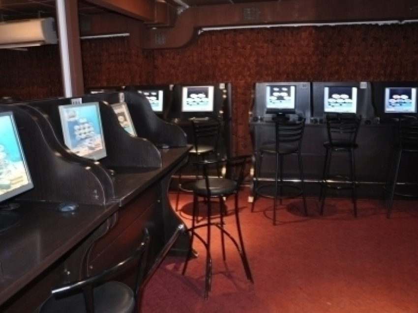 Подпольный игорный клуб закрыли в центре Ростова