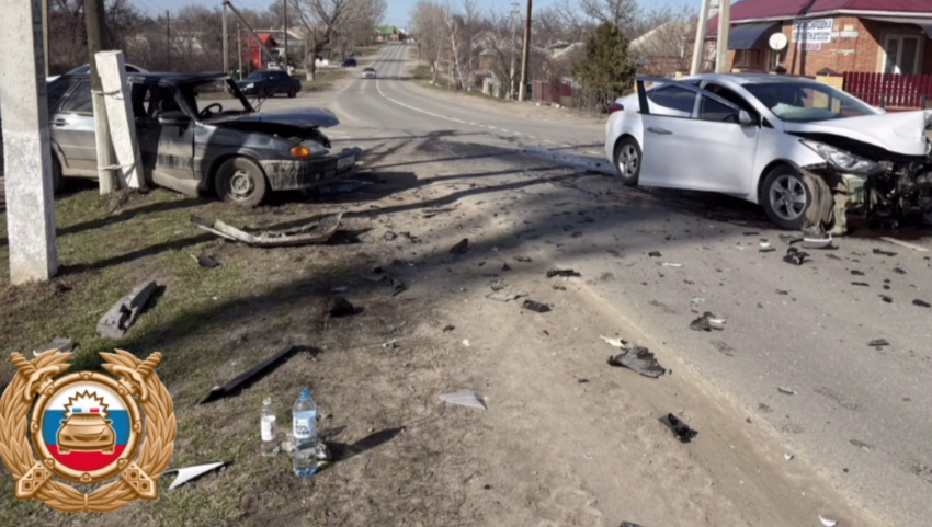 Подросток без прав за рулём ВАЗа устроил ДТП с пострадавшими под Ростовом