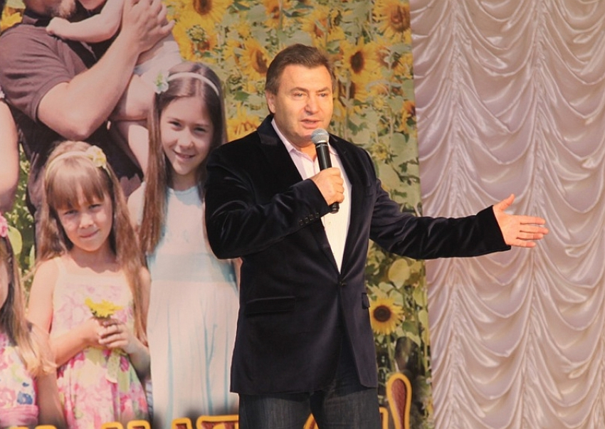 Долгожитель гордумы Ростова зарабатывает больше миллиона рублей в месяц