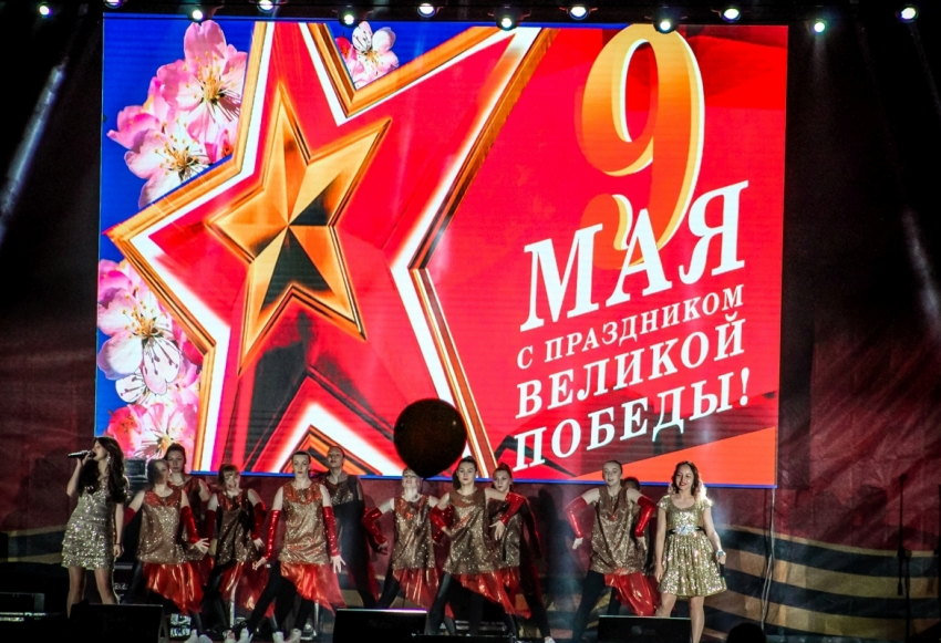 Монтаж сцены и сопровождение концерта ко дню Победы обойдется ростовским властям в 2 млн рублей