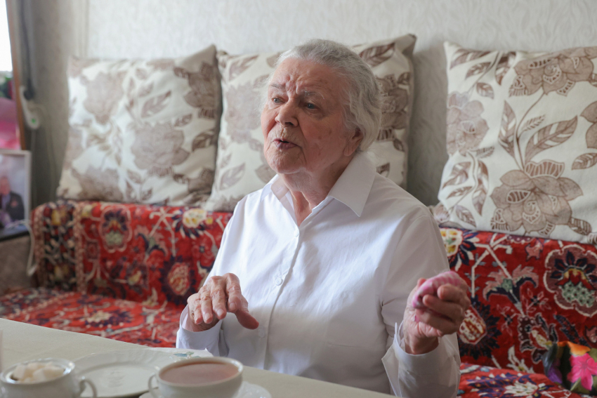 Власти Ростовской области поздравили 102-летнюю участницу войны с Днем Победы
