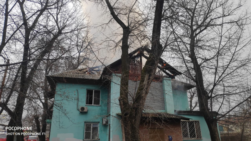 В Таганроге потушили пожар в доме, где погиб один человек