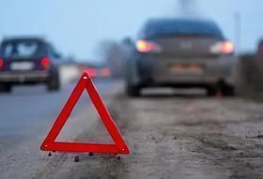 Подполковник с напарником из Чертковского района попали в ДТП, спеша на вызов