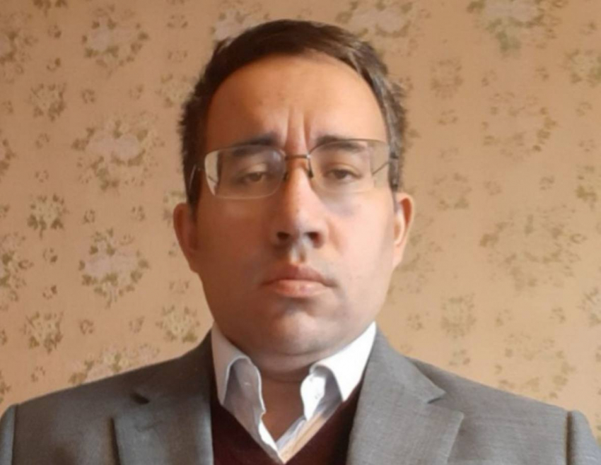 Историк Дюков атаковал второклассников из-за традиционных таджикских нарядов на фестиваль народов