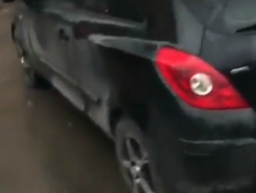 Хозяина «запаркованного» Lexus обвинила в порче своей «красавицы» расстроенная автоледи в Ростове