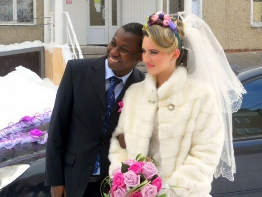 Супруги-иностранцы и дорогие свадебные церемонии потеряли популярность в Ростовской области