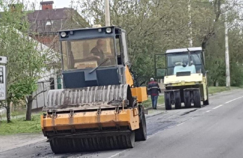 Логвиненко заявил, что в Ростове завершили ремонт покрытия основных магистралей