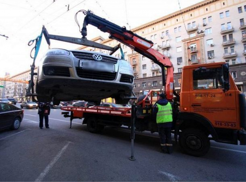 Владельцы эвакуированных автомобилей смогут звонить диспетчерам в Ростове