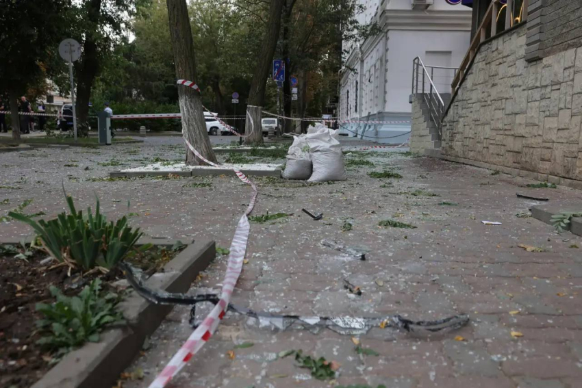 В Ростове в результате ночной атаки повреждены 16 домов и свыше 400 окон