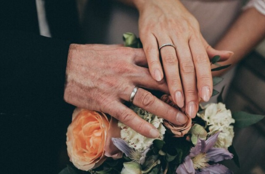 В Ростове зарегистрировали брак 91-летнего жениха